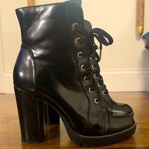 ASOS lace up boots size 9 black